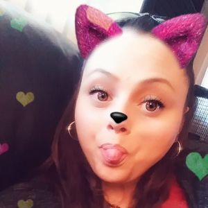 Meet your Posher, Joelle